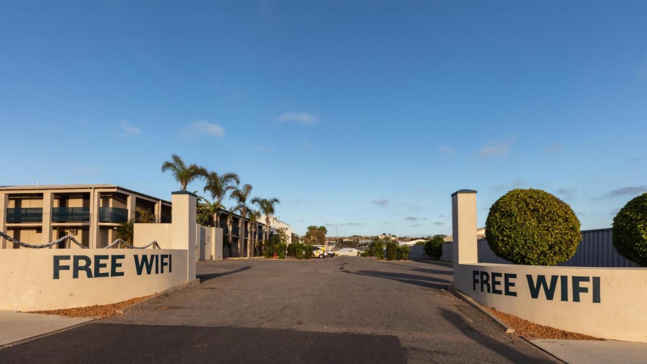 Sails Geraldton Accommodation Экстерьер фото